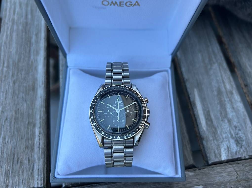 Orologi: Omega Speedmaster Professional Moonwatch Apollo XI Full Set – Usato da Vuadens venduto da Fertig-Los