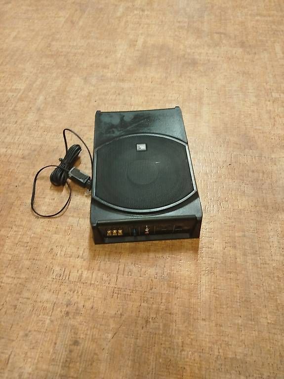 Lautsprecher: underseat subwoofer – Gebraucht aus reichenburg von inf_lb2p