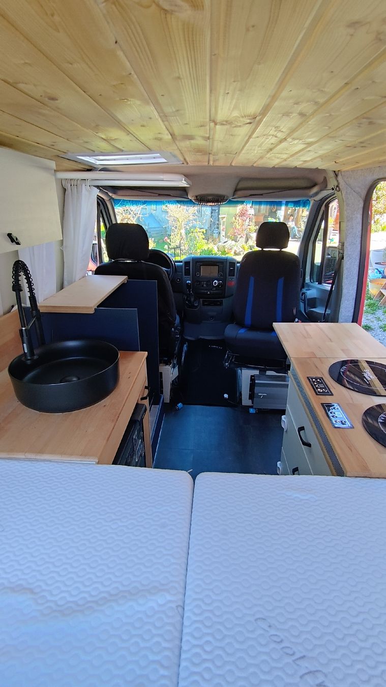 VW Camping Fahrzeuge: VW Crafter Campervan – Gebraucht aus Saland von Ph.Kaeser 4