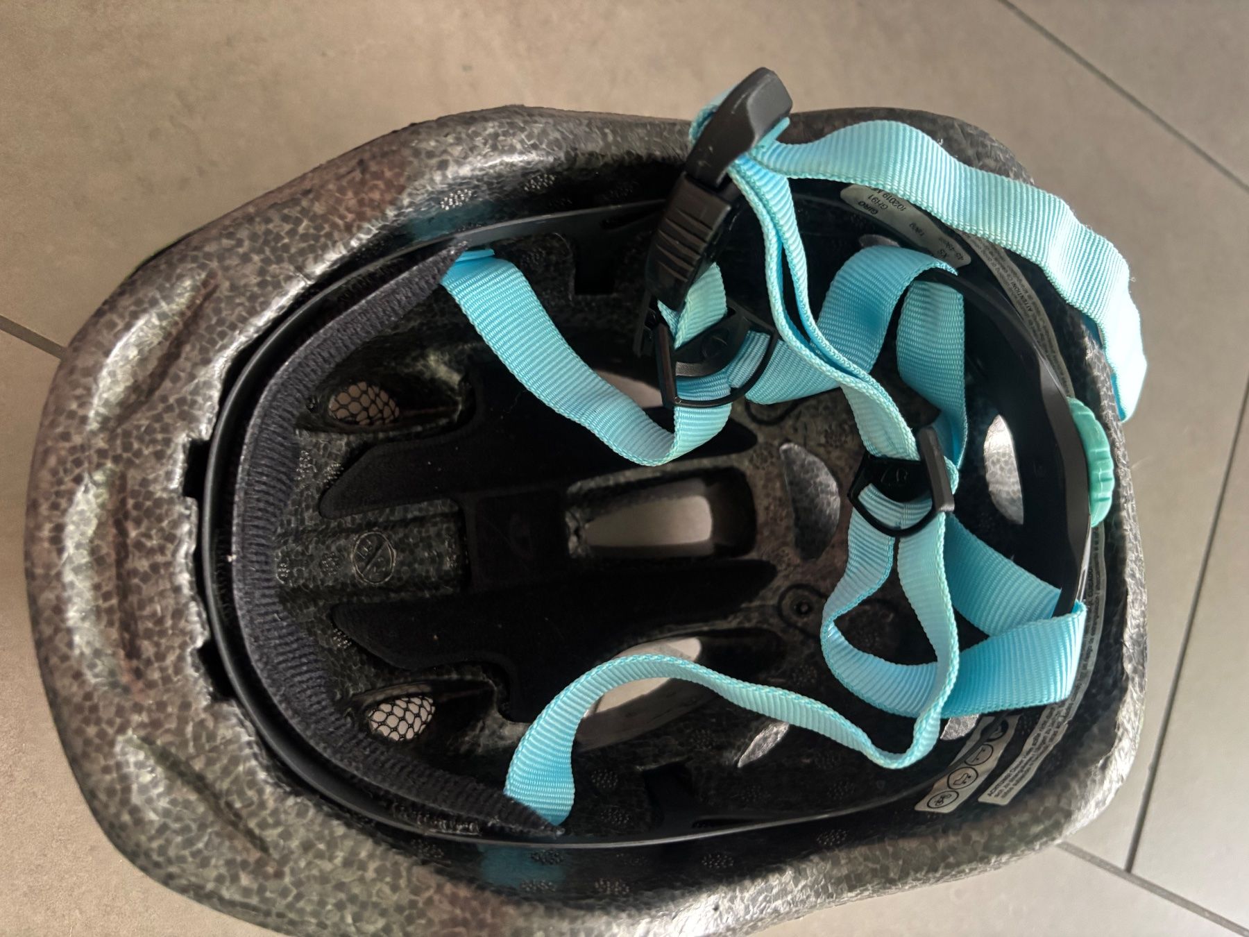 Giro Caschi: Giro Kinderhelm XS 45-49cm – Usato da Jonen venduto da Binaa1994 1