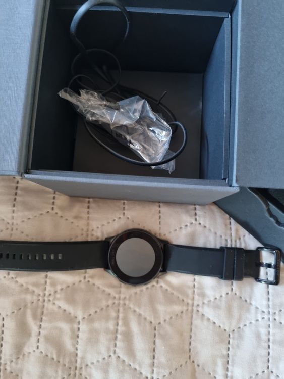 VECTOR Watch Luna Kaufen auf Ricardo