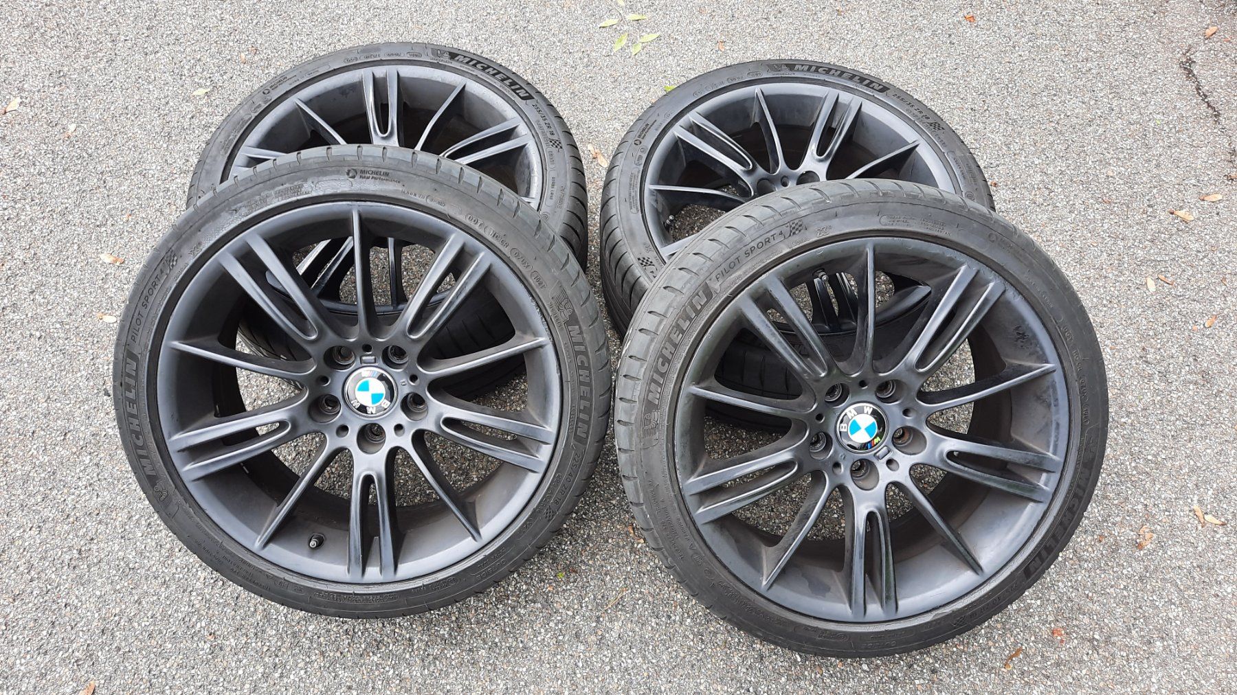 BMW Felgen: BMW E90, E91, E92, E93 Styling 193 M Felge mit Sommerpneu – Gebraucht aus Ebikon von
