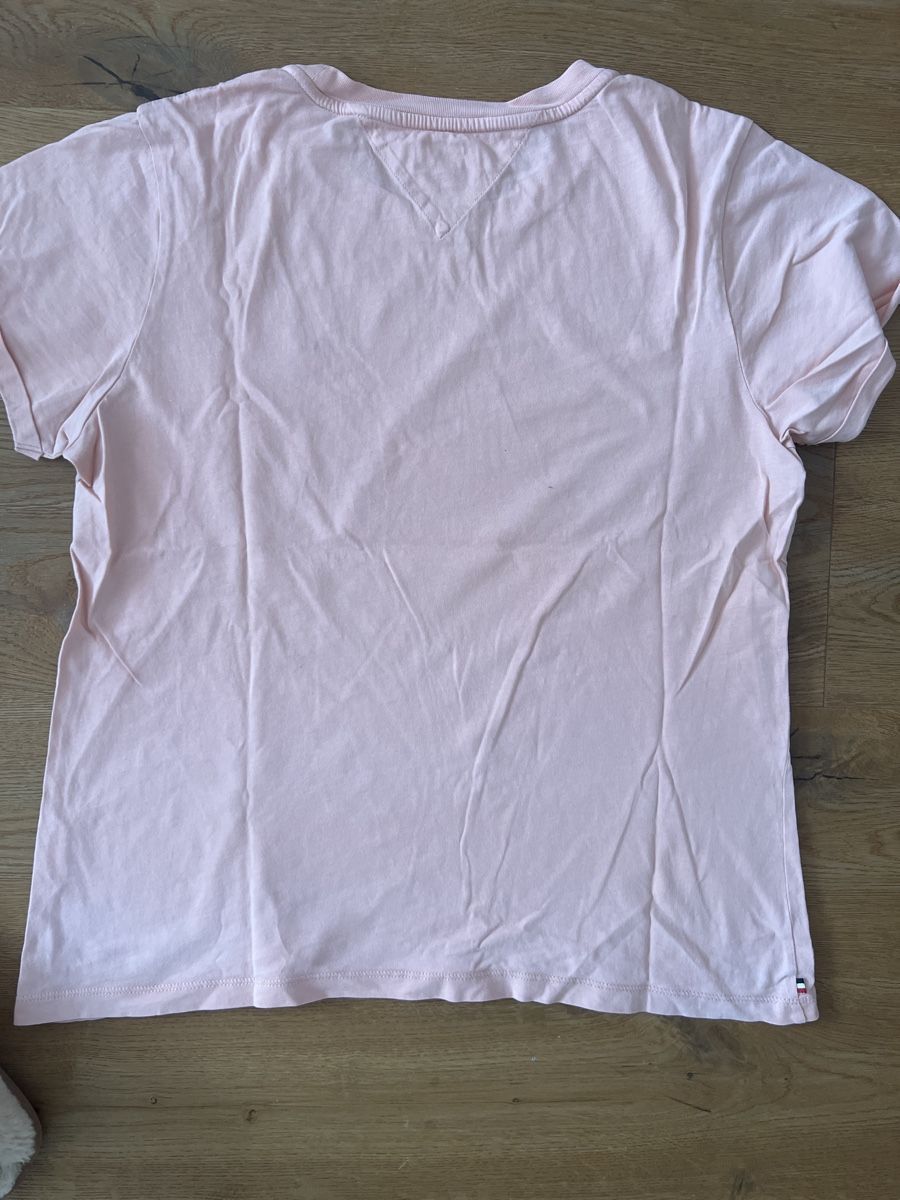 Tommy Hilfiger T-shirt: T-Shirt Tommy Jeans – Usato da Davos Platz venduto da boom62 2