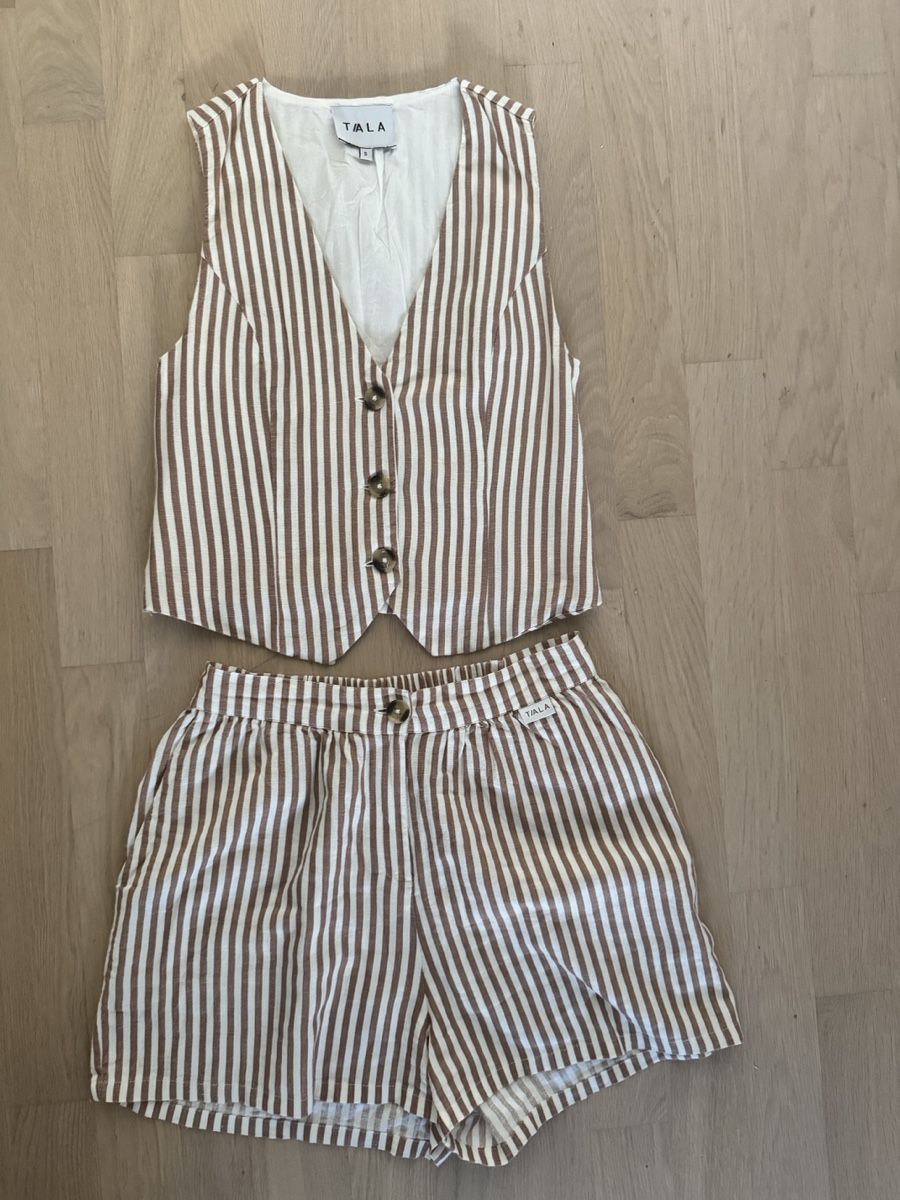 Kleiderpakete: TALA striped vest & shorts set size S – Gebraucht aus Dübendorf von ClaraS.