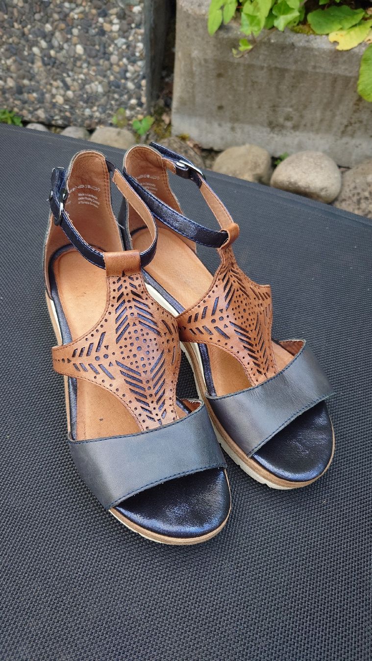 Tamaris Chaussures femmes: Sandalen Gr. 40, blau – D'occasion à Neuenkirch par PreppieSunshine