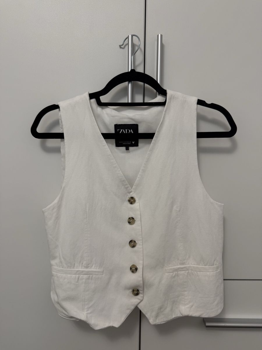 Zara Top: Zara Weste Gr. M  – Nuovo (secondo la descrizione) da Niederglatt ZH venduto da Vladaa