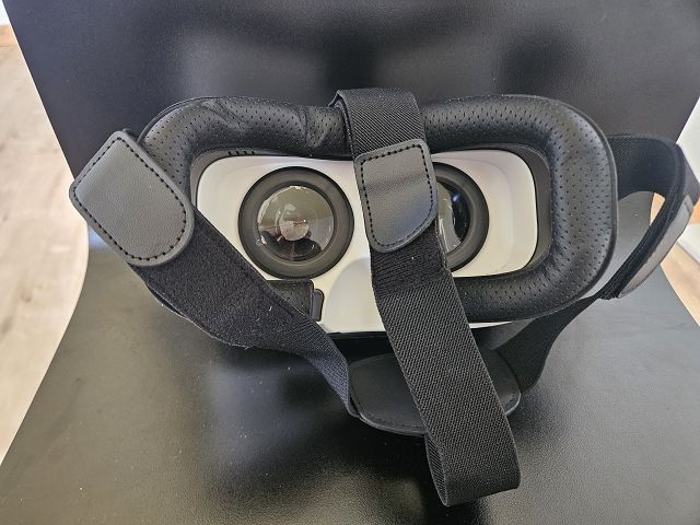 Casco VR: Virtual Reality Brille für Smartphones – Usato da Wetzikon ZH venduto da voprar 3