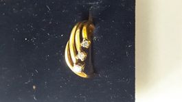 Alter Goldring mit Diamanten