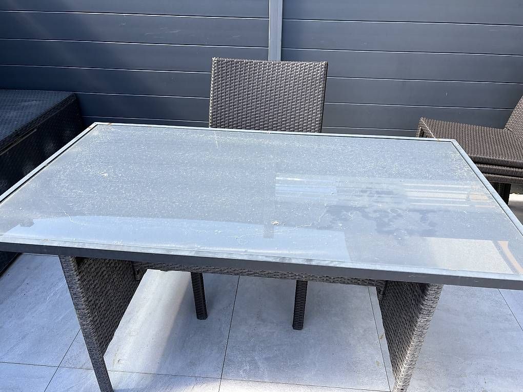 Tische: Table d'extérieur – Gebraucht aus Vernayaz von Catarina09