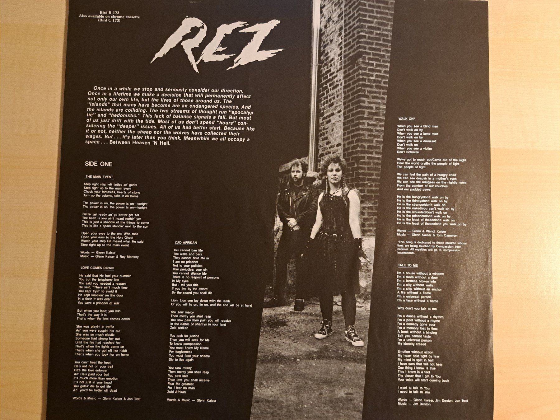 Dischi in vinile: LP REZ: between heaven'n hell (1985) – Usato da Glashütten venduto da Christheswiss 2