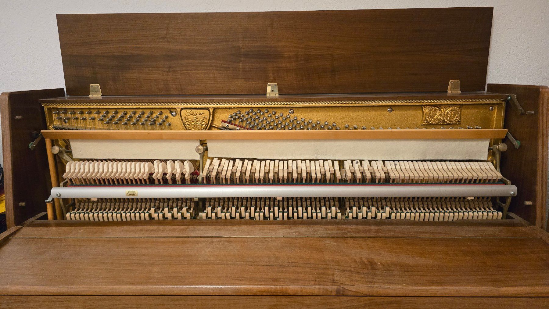 Musikinstrumente: Klavier Geyer Aufrecht mit Hocker – Gebraucht aus Bremgarten AG von Morula 4