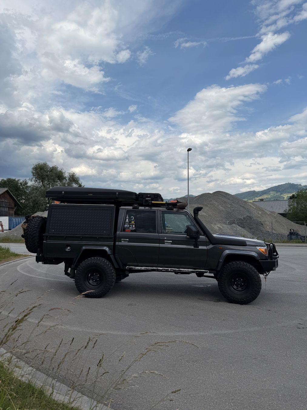 Toyota Autos: Toyota Land Cruiser GRJ79 Dual Cab – Gebraucht aus Jona von san_ztz2 2