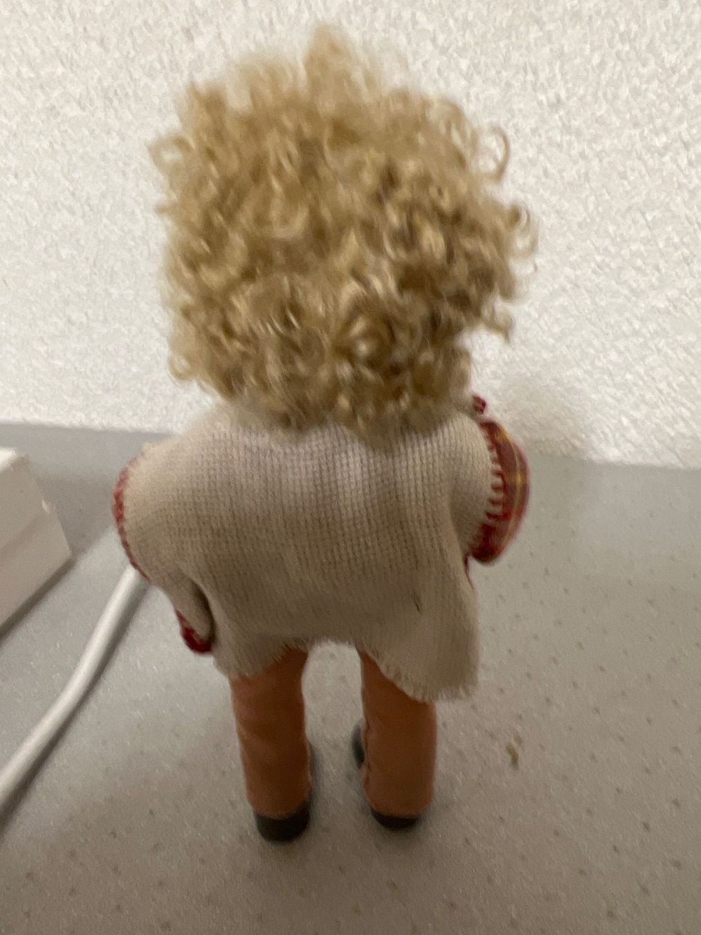 Figuren: Krippenfigur Knabe mit Baby – Gebraucht aus Maienfeld von 8796 3