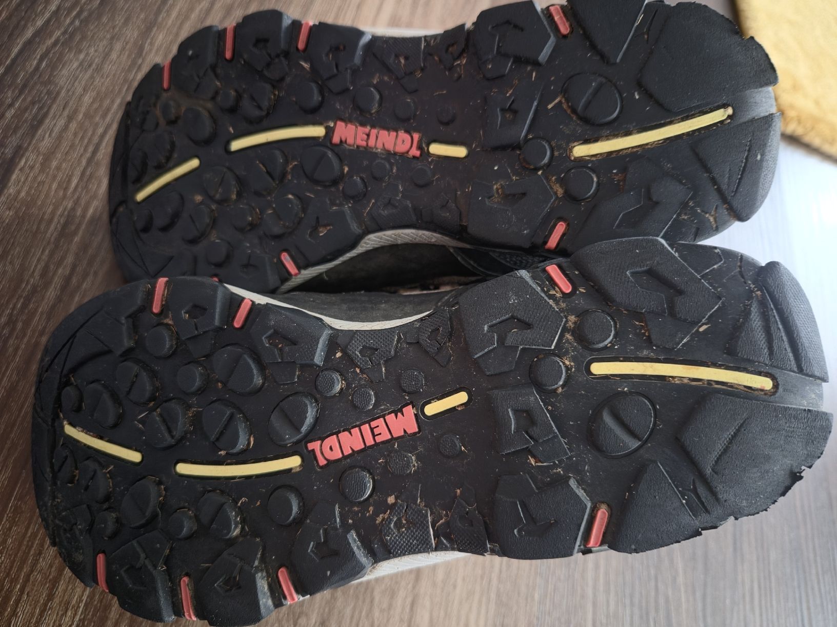 Meindl Scarpe per ragazzi: Meindl Wanderschuhe Gr. 36 – Usato da Altishofen venduto da tammy05 5