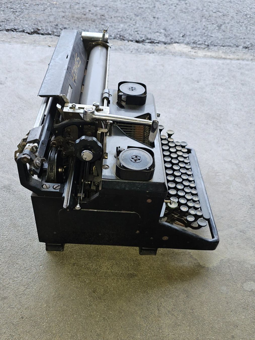 Macchine da scrivere: Vintage Schreibmaschine HERMES – Usato da Diessenhofen venduto da Osio 3