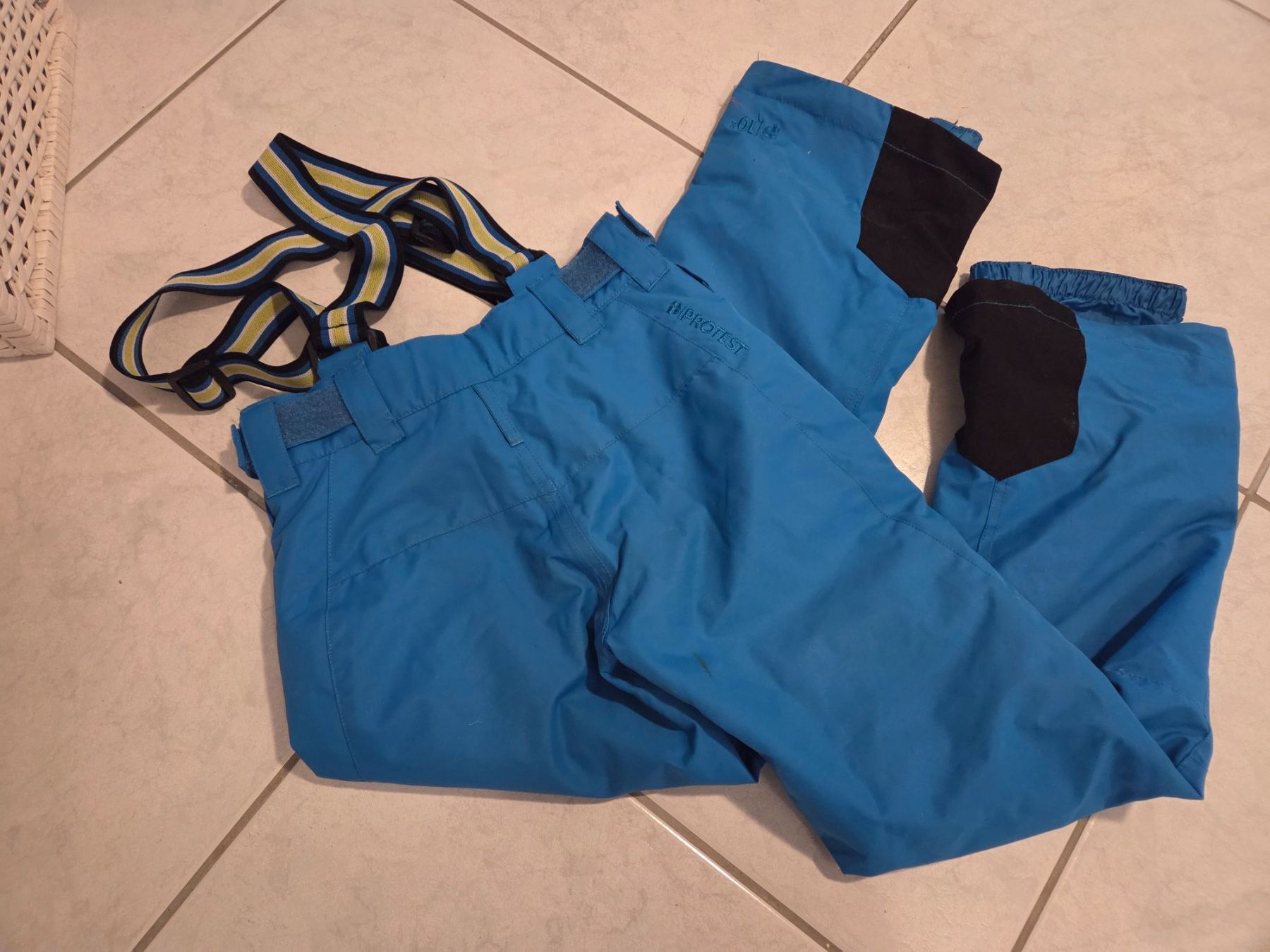 Protest Pantalons: Schneehose Protest, Grösse 152 – D'occasion à Gelterkinden par Cel07 1