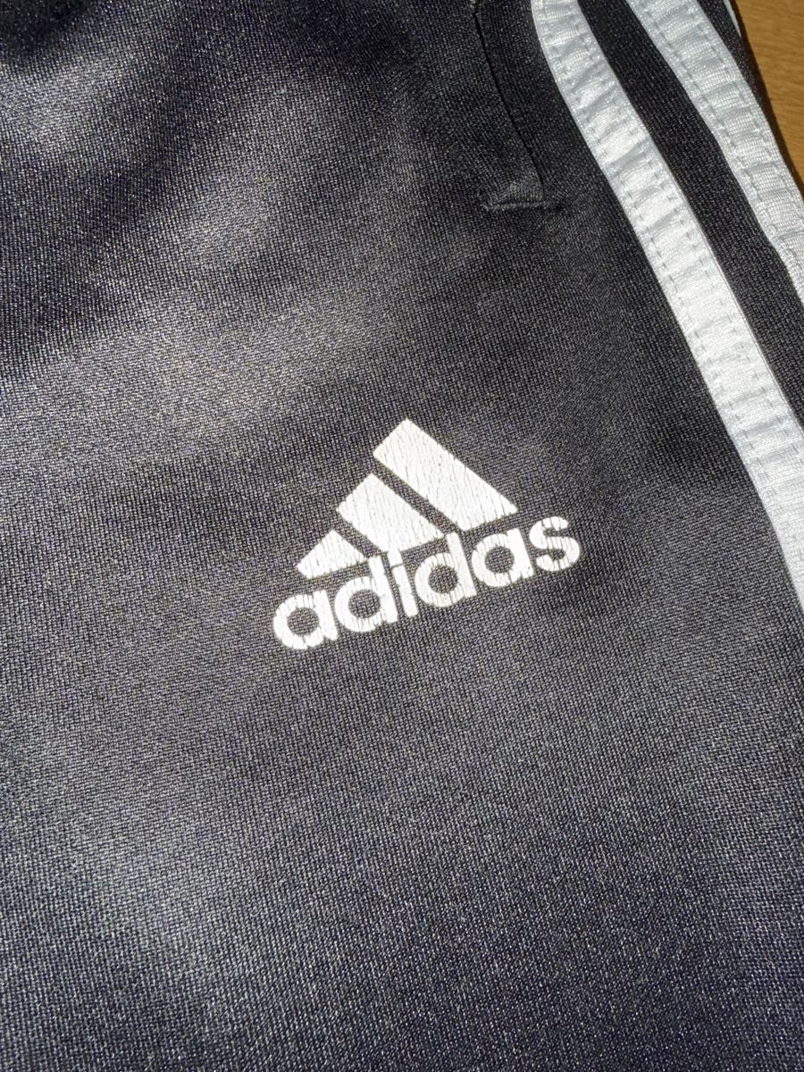 Pantaloni: Trainerhose Adidas – Usato da Zürich venduto da sabrina.gonc 1