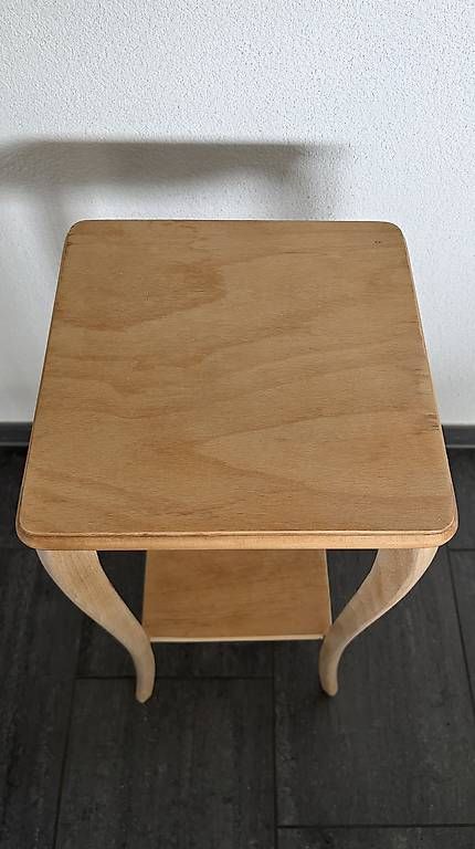 Tavoli: Kleiner Beistelltisch – Usato da Frick venduto da TheBurningHeart 1