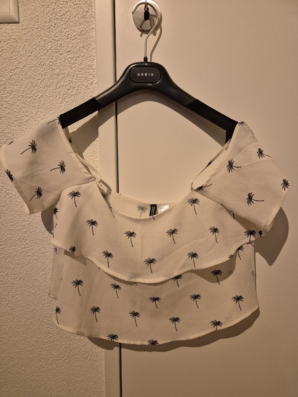 H&M Top: Croptop mit Palmenmuster – Usato da Schlieren venduto da nat_76vd 1