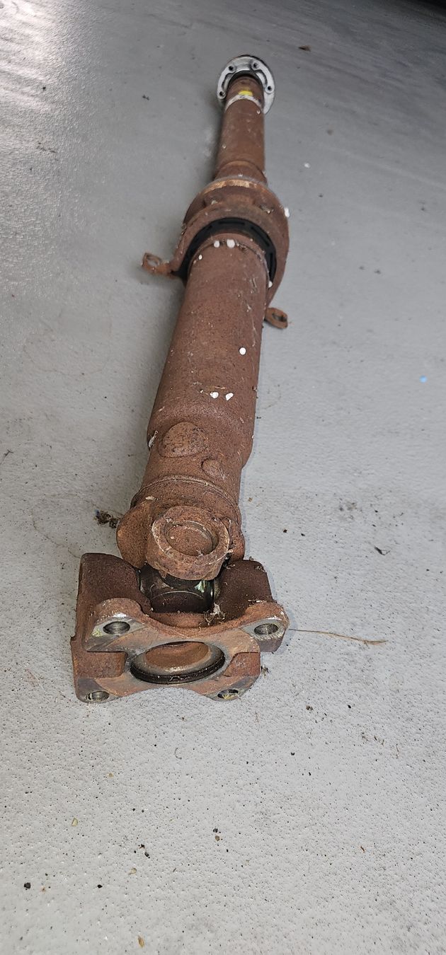 Ford Tutti pezzi di ricambio auto: Mustang 06 orig.Kardanwelle – Usato da Hindelbank venduto da joss68 1