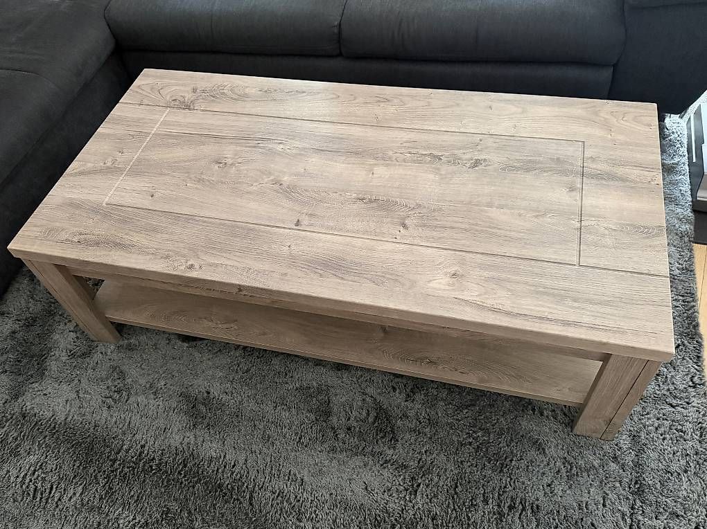 Tische: Couchtisch Eiche grau dekor – Gebraucht aus Trin von elek77