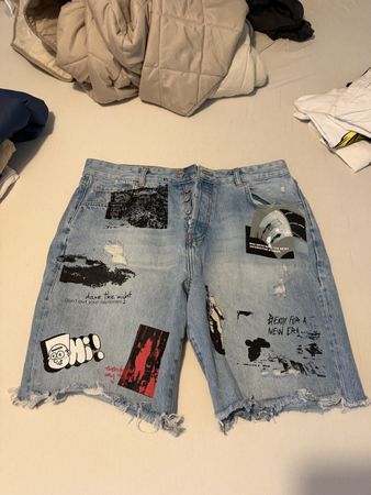 2x Denim Shorts Zara Straight Grösse 44 mit Patches