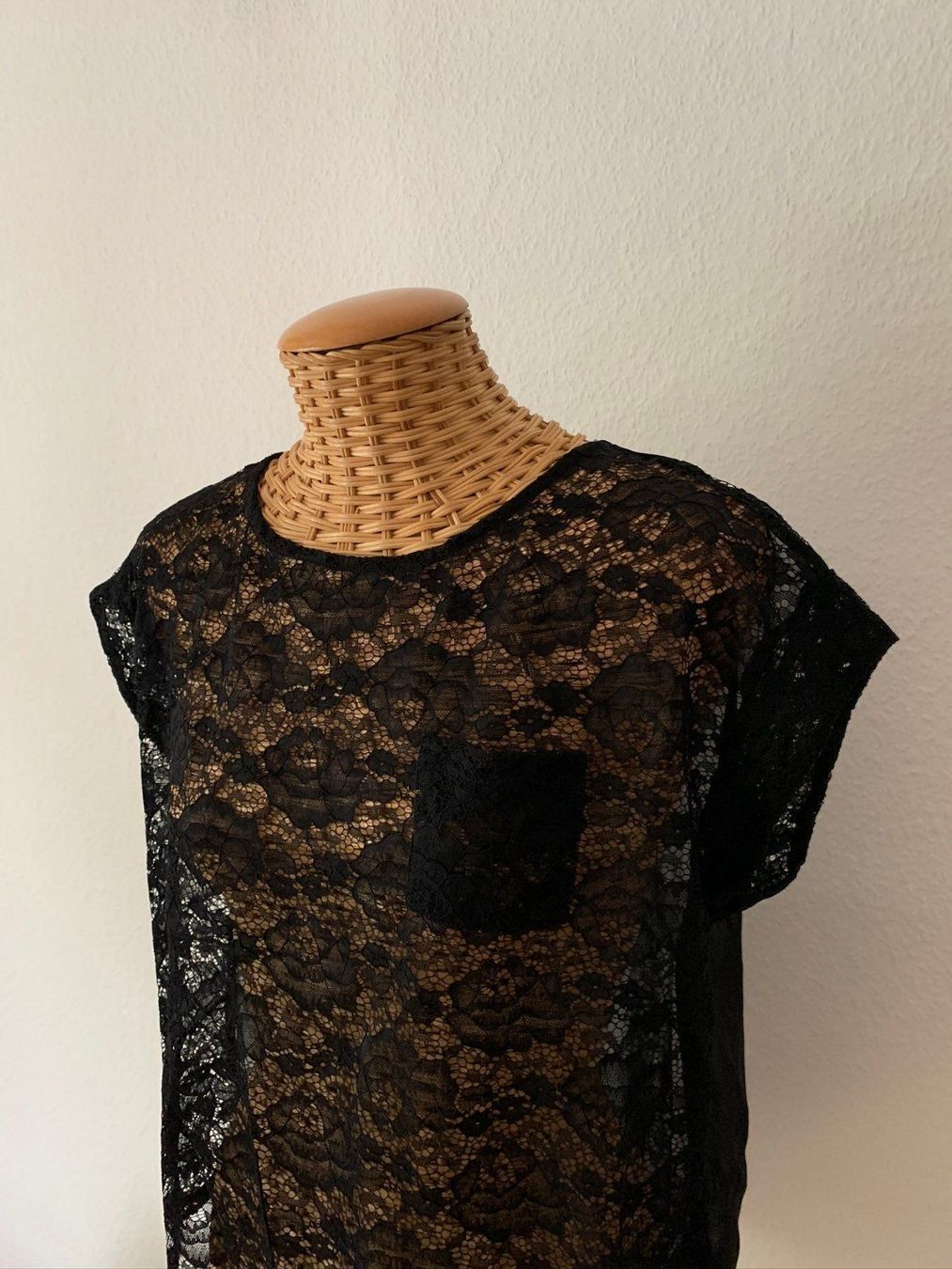 H&M T-shirt: Spitzen Oberteil schwarz - S – Usato da Zürich venduto da Diazaio 1