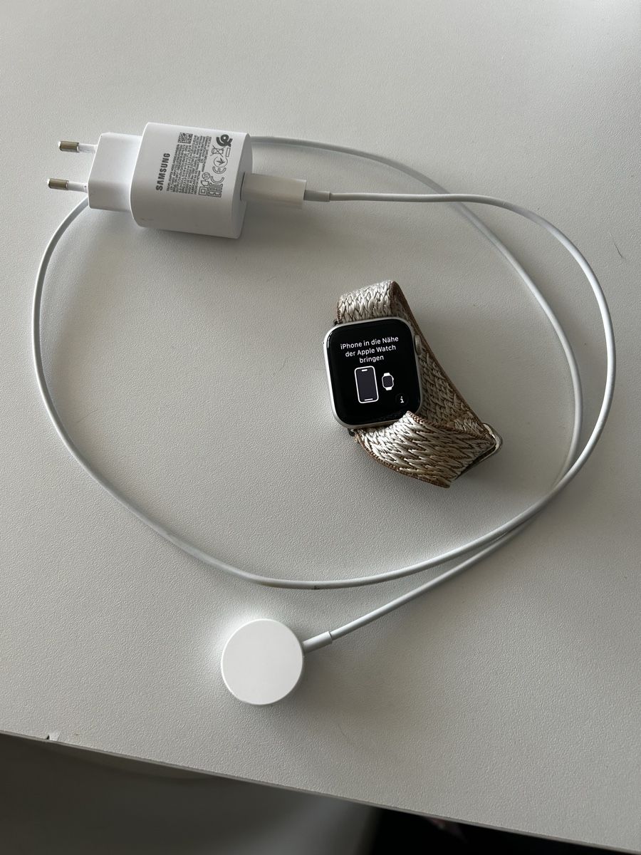 Apple Smartwatch: Apple Watch Smartwatch silber gebraucht – Usato da Laupen BE venduto da a.wa.00 2