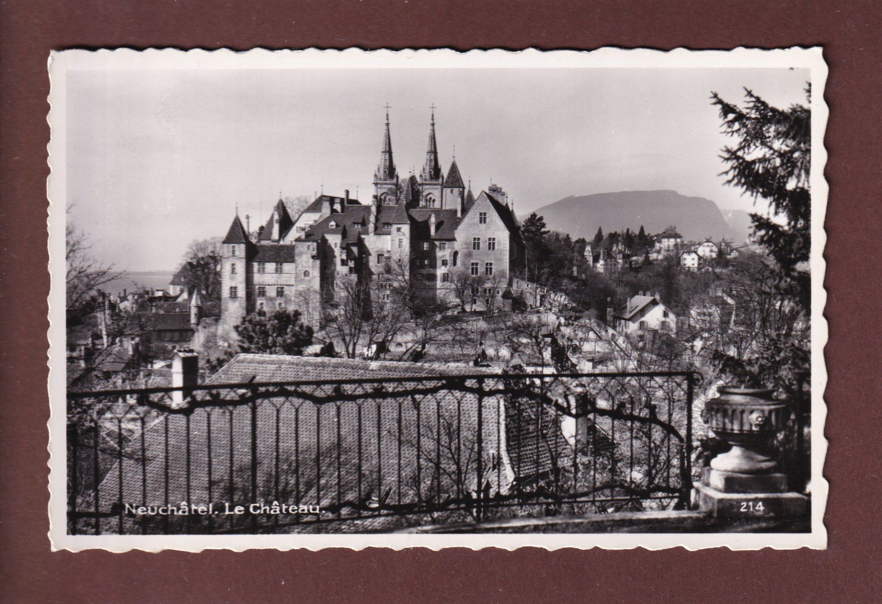 Cartoline postali: NEUCHÂTEL - Le Château - 1936 – Usato da Pully venduto da nicecards
