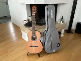 Cuenca klassische Gitarre Modell NEU/UNGEBRAUCHT inkl.Gigbag