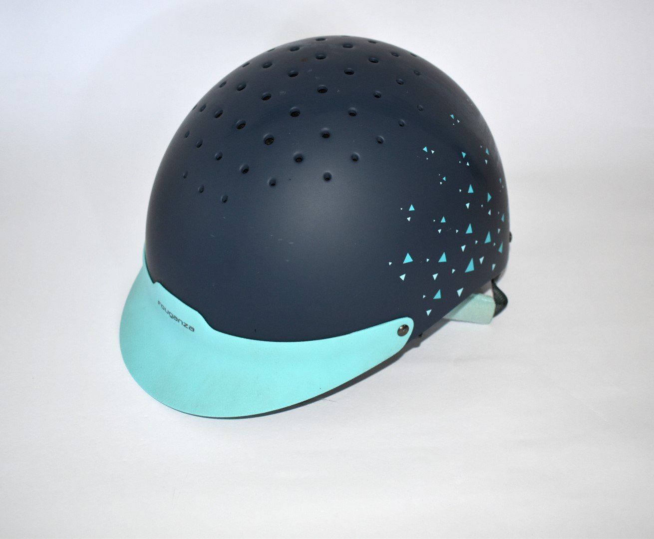 Decathlon Helme: Reithelm Mädchen, Decathlon, Gr.M 55-58 – Gebraucht aus Nürensdorf von