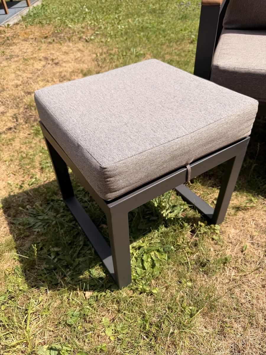 Sofas: Garten lounge set grau mit hocker guter zustand – Gebraucht aus Bremgarten AG von BeeM-SE 4