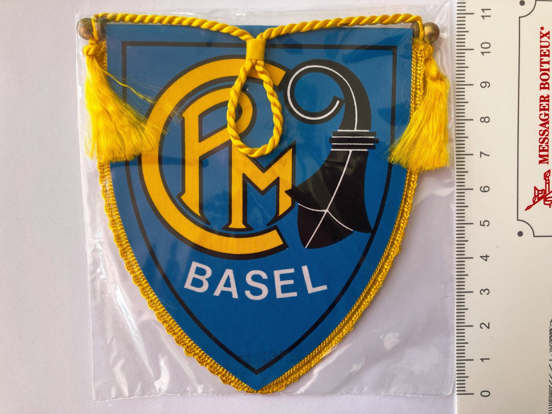 Toppe: Vintage Fanion/Wimpel   CPM BASEL – Nuovo e nell'imballaggio originale da Gland venduto da DLP63 1