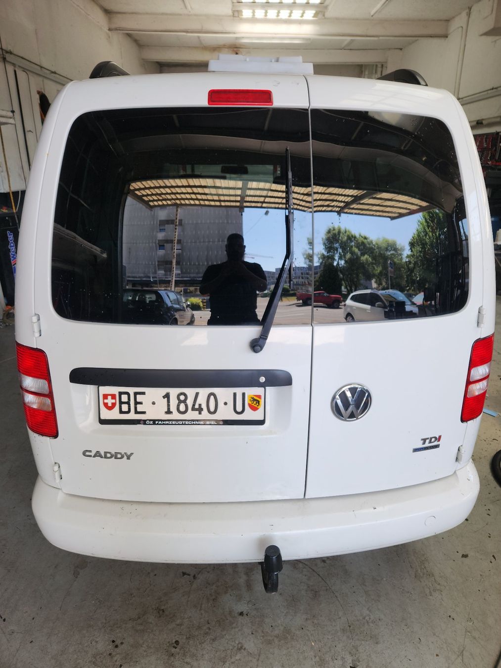 VW Automobili: Volkswagen Caddy Maxi 1.6Tdi Jh 2014 – Usato da Biel/Bienne venduto da 300ccc 4
