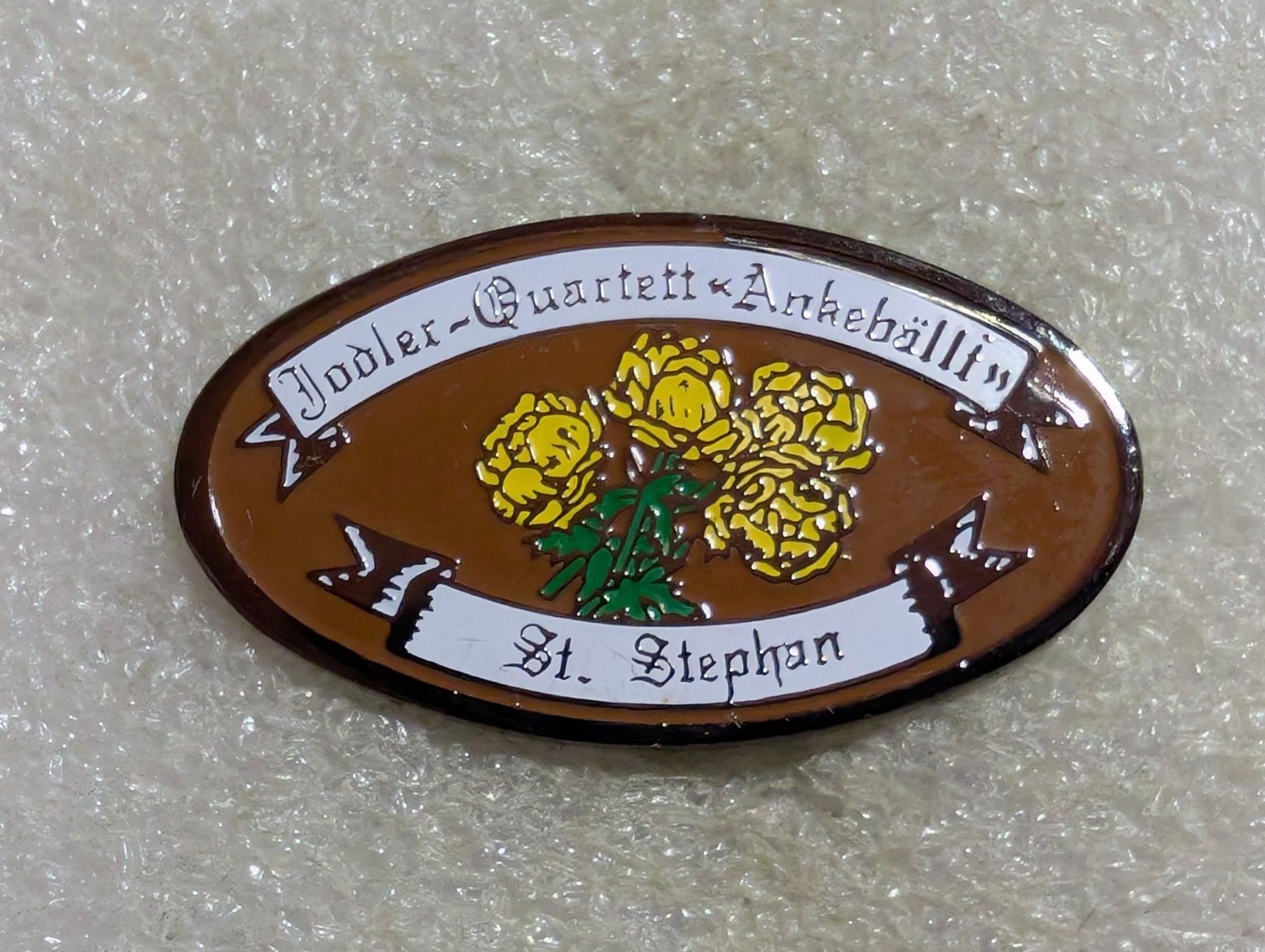Placchette & Badge: Ansteckpin 207: Jodler Quartett Ankebälli – Usato da Oppligen venduto da Pin-Fall-Shop