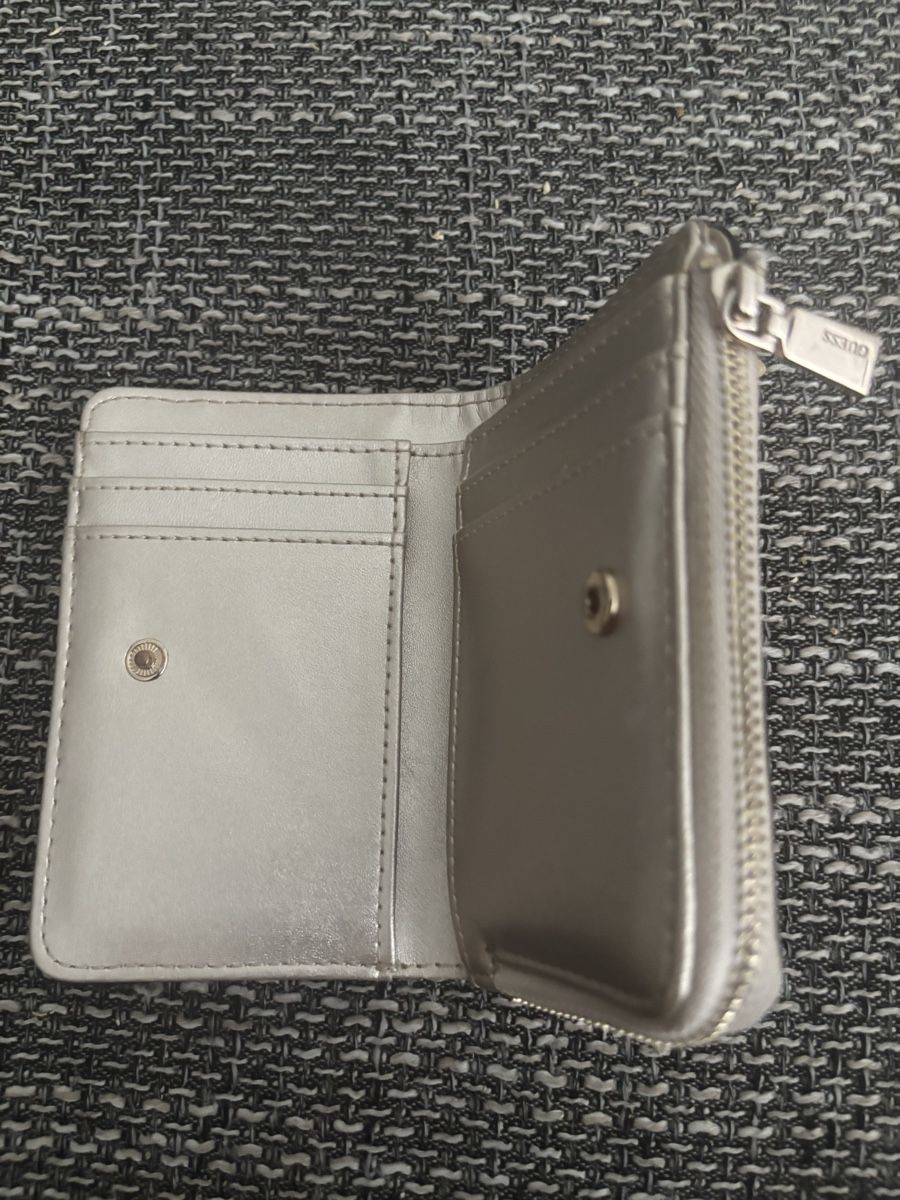 Guess Portamonete: Guess Portemonnaie Rosa – Nuovo (secondo la descrizione) da Grenchen venduto da jas_wj6p 2