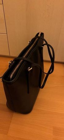 Schware Tasche