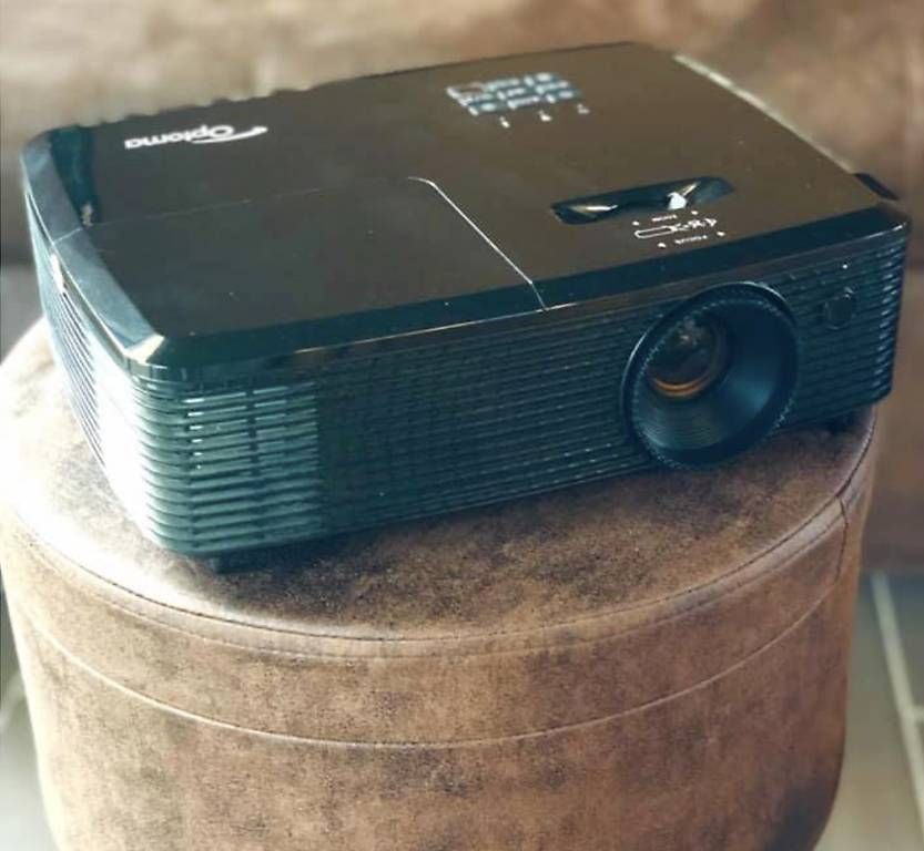 Proiettori: Optoma HD Beamer 142x – Usato da Hägendorf venduto da Maria-Isabel01