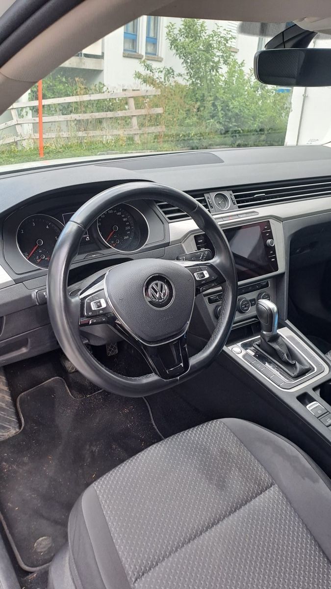 VW Automobili: VW Passat V 2.0 TDI BM – Usato da Herisau venduto da Tor7 7
