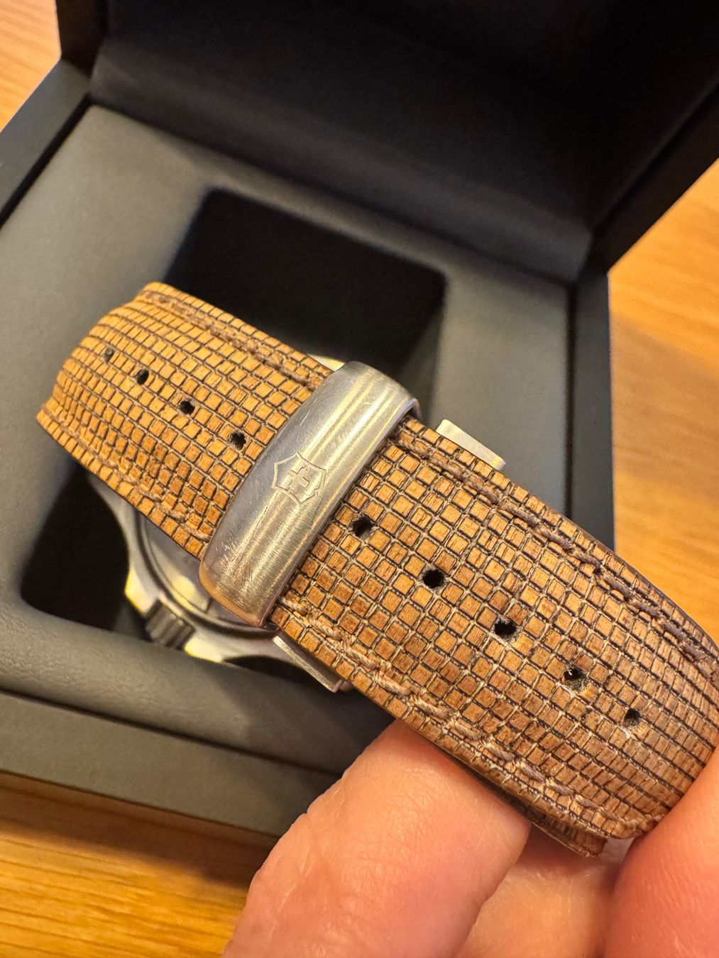 Victorinox Orologi: Victorinox I.N.O.X. MECHANICAL – Usato da Lenzburg venduto da Li-Lo 5