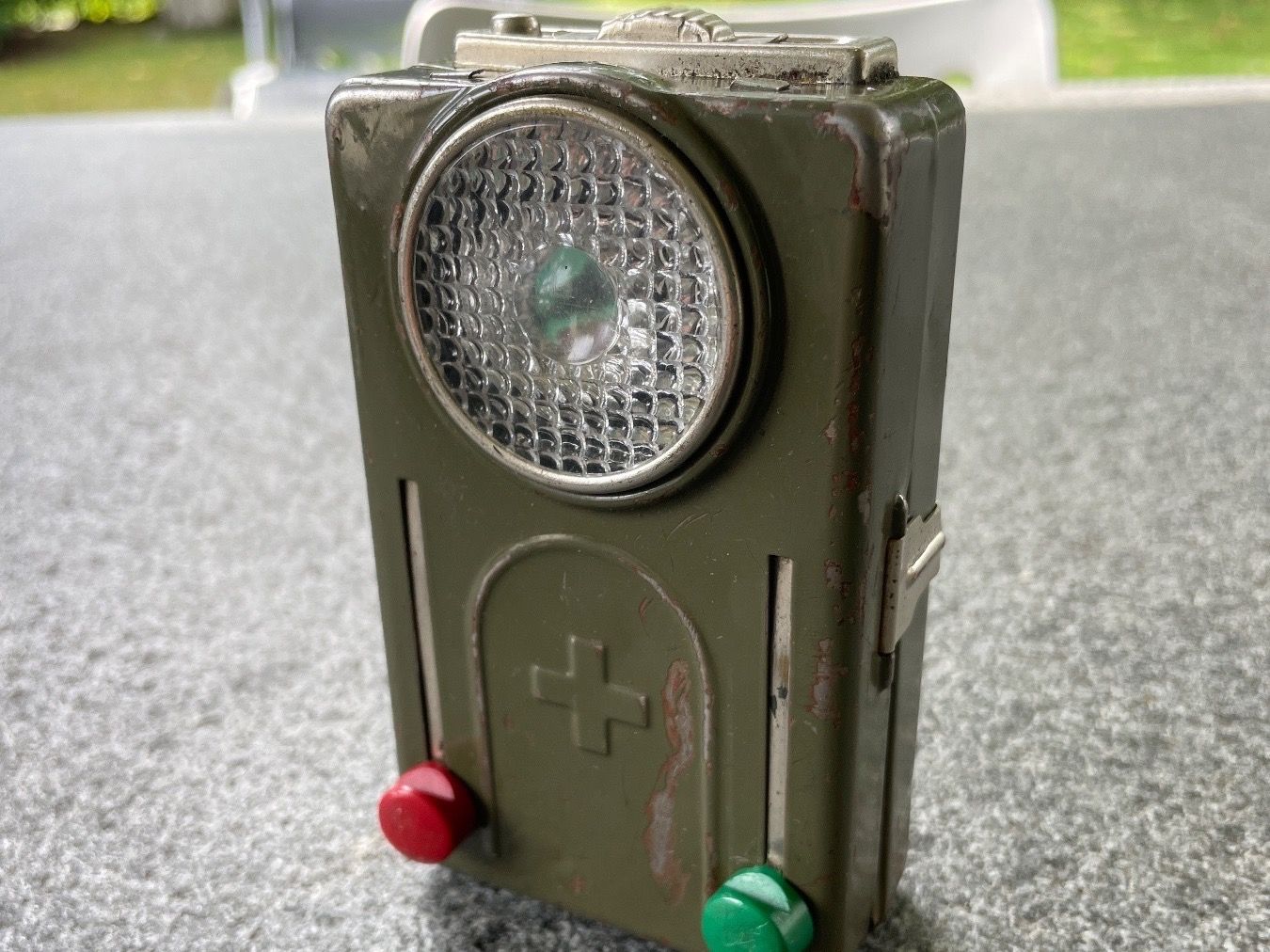 Schweizer Armee Lampade: Schweizer Militär Taschenlampe Elves 1971 – Usato da Winterthur venduto da cheerio97 2