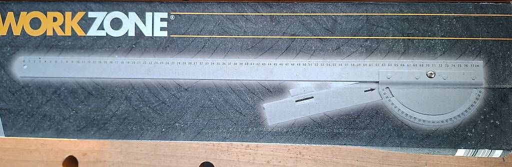 Tutti gli attrezzi: Sägeschiene mit Winkelskala Rail de sciage 770mm + angle 70 – Usato da Châbles FR venduto da Monar 2