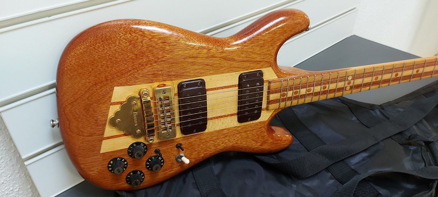 Ibanez Strumenti musicali: E-gitarre Ibanez WH , JG.1990 – Usato da Glattbrugg venduto da Swissmusik 3