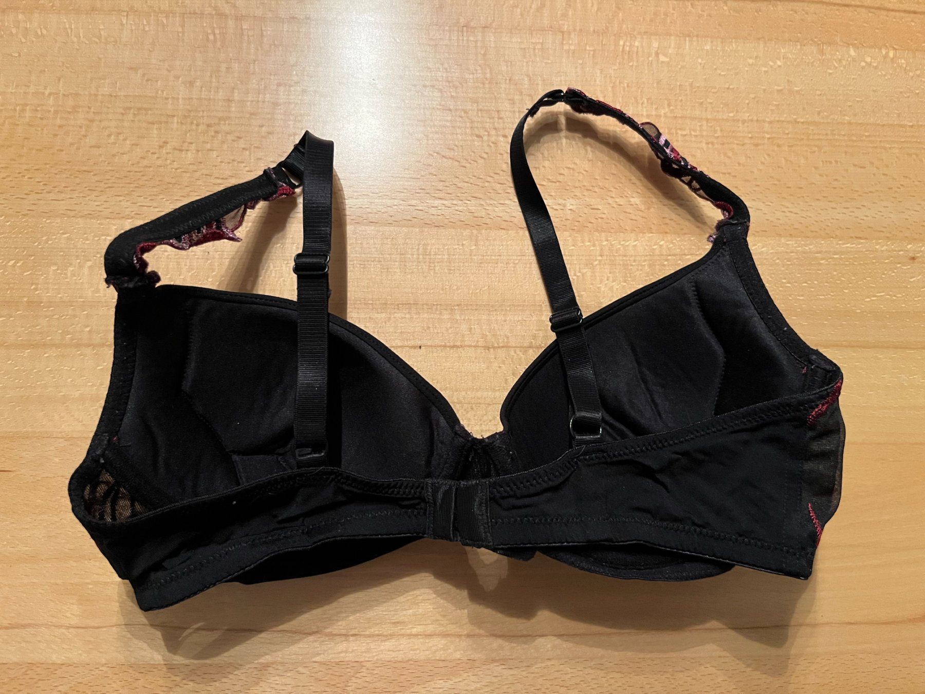 Autres dessous: Schwarzer BH 80C – D'occasion à Baar par Aatina 1
