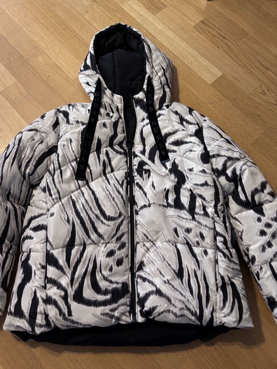 Guess Giacche: Winterjacke – Nuovo (secondo la descrizione) da Baden venduto da Beatrice1952