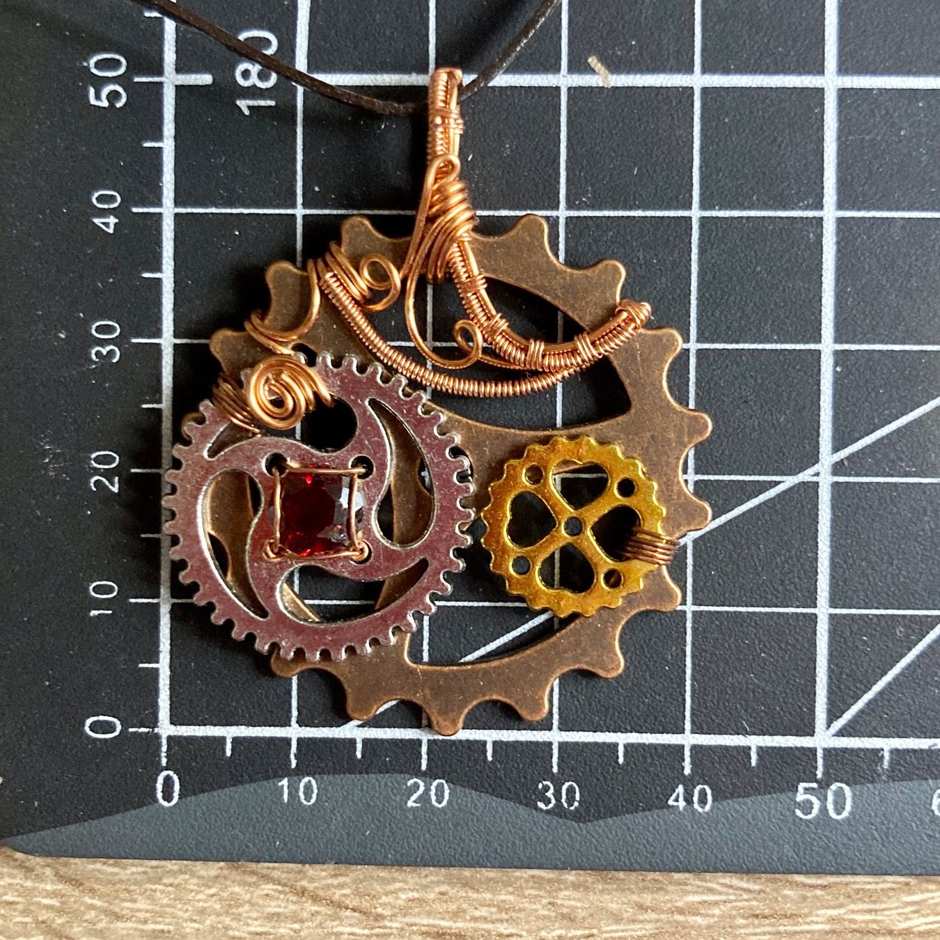 Catenine: Steampunk Anhänger mit Granat – Nuovo (secondo la descrizione) da Solothurn venduto da Kiki_Di 4
