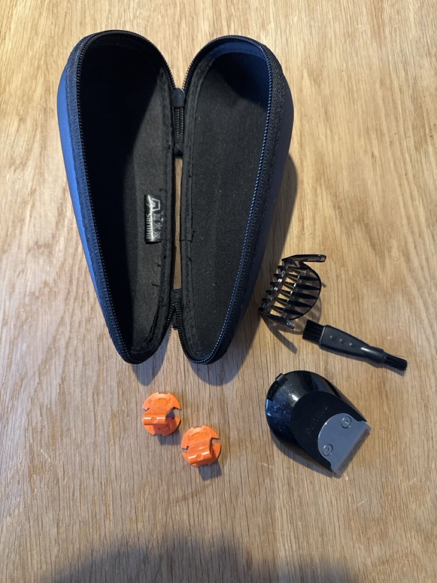 Philips Rasoirs & Lames de rasage: Philips 9000er Rasierer – D'occasion à Reichenburg par PaddlG 4
