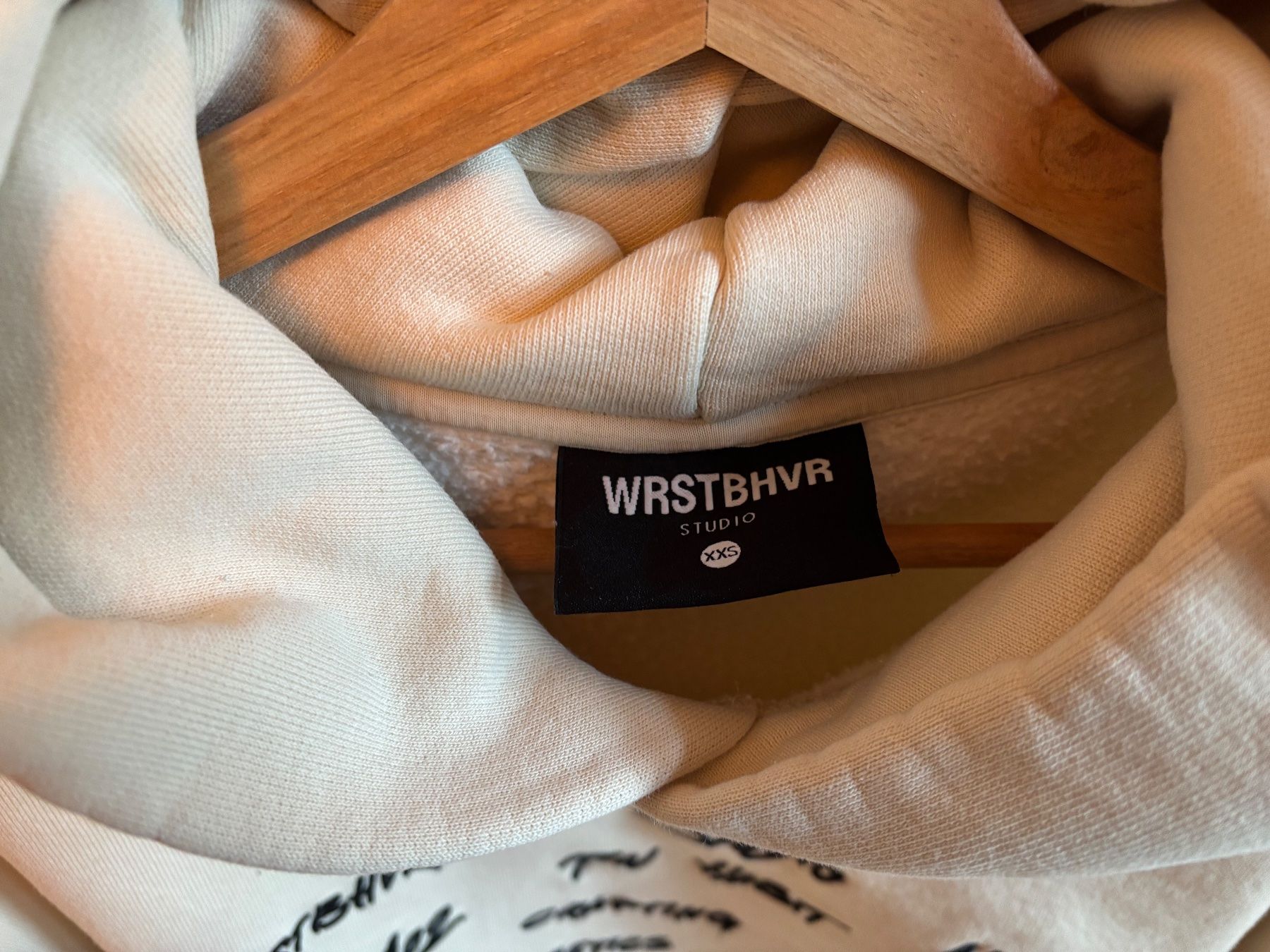 Maglioni & Felpe: WRSTBHVR Hoodie, beige – Usato da Luzern venduto da jas_26fc 3