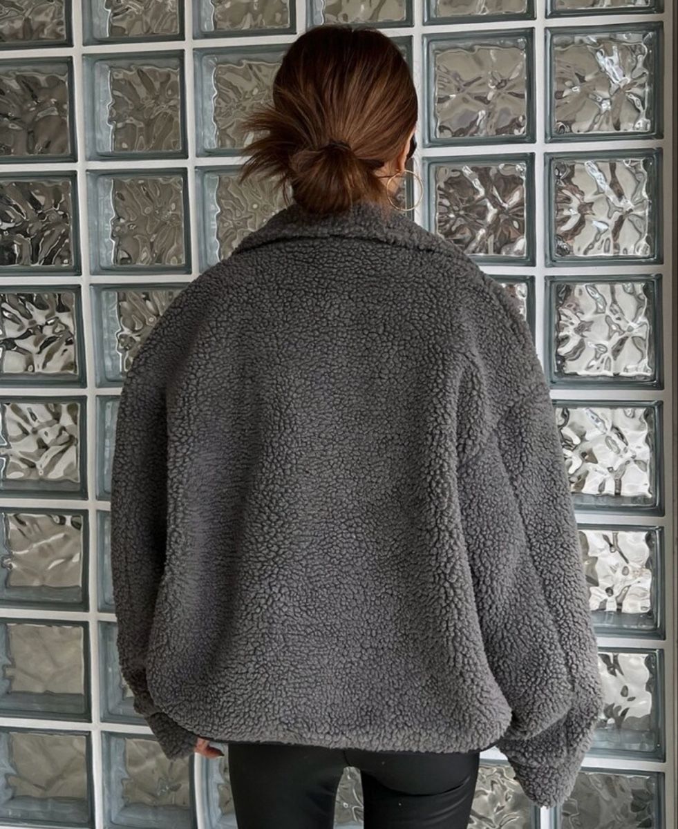 Vestes: Graue Jacke – Neuf (Voir description) à Domat/Ems par Ker_9dnd 1