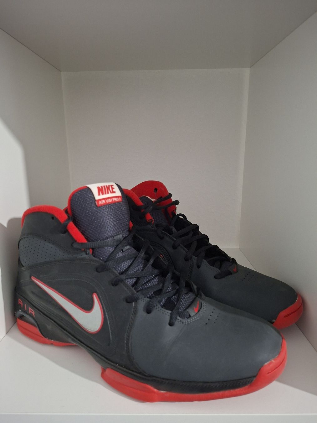 Nike Herrenschuhe: Nike Air Visi Pro 3 – Gebraucht aus Basel von Kilofun_wot
